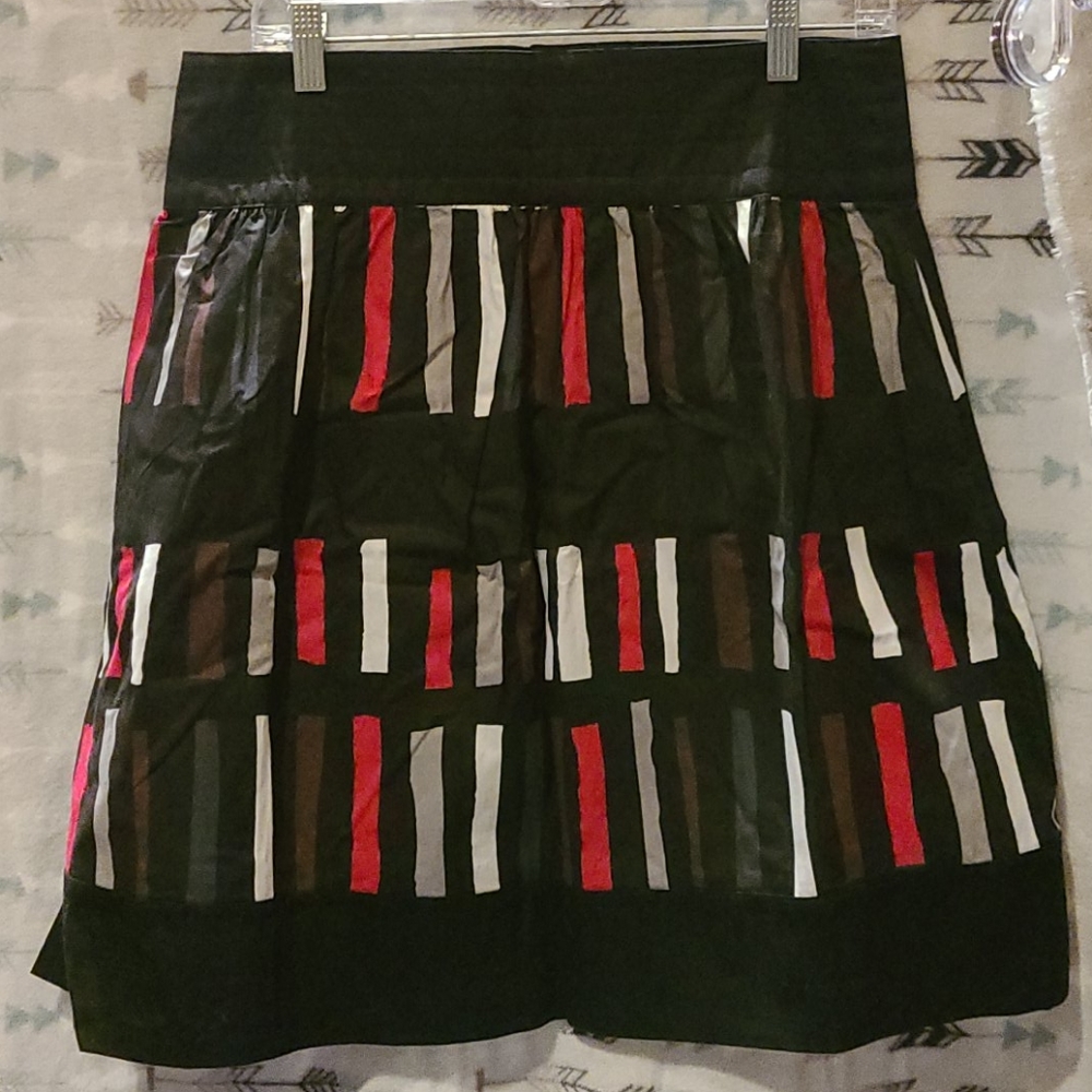 NWT OXMO 6 ~ 38 artsy black print knee length skirt